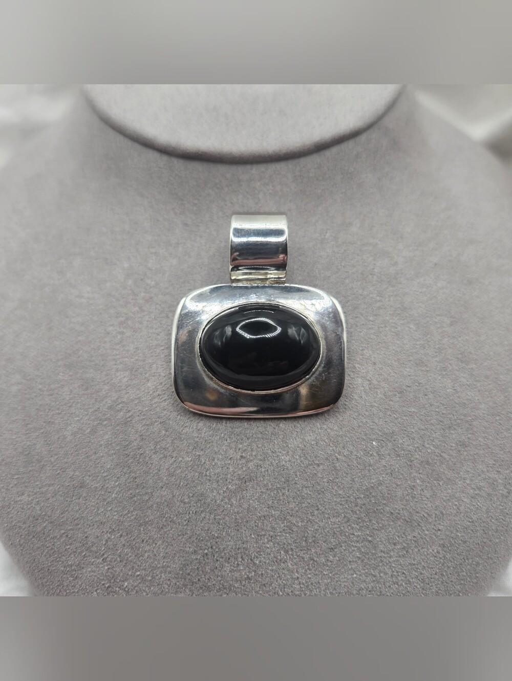 Black Silver Charm Pendant - Stylish Accessory